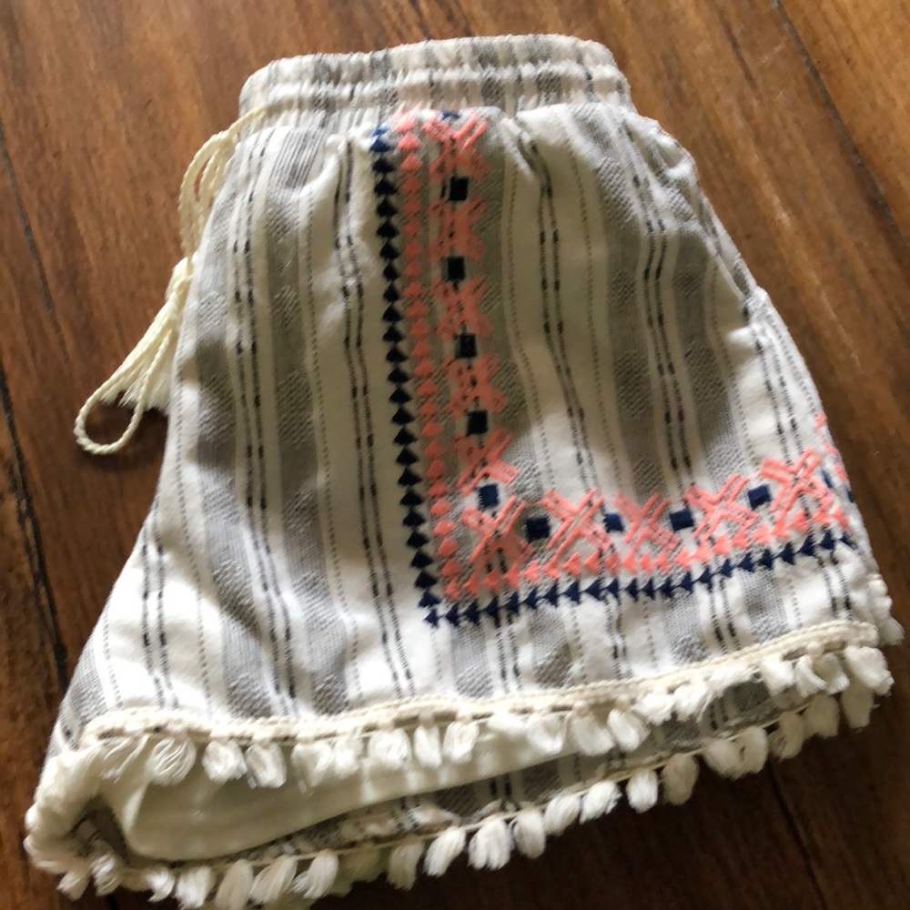 Cute shorts with pink and blue detailing